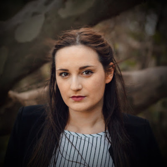 Meet your Posher, That props girl - Picture 1 of 1